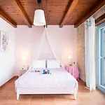 Beachfront Turquoise With Private Pool, Bbq And Ping Pong Table Villa