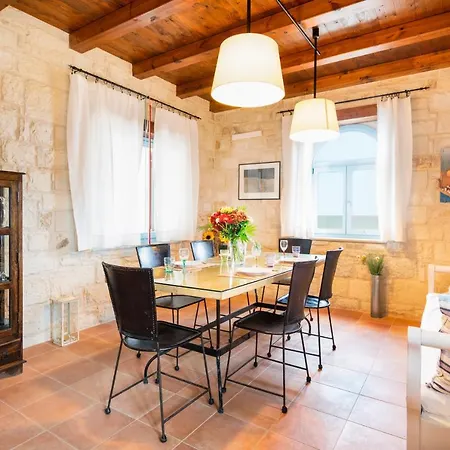 Beachfront Turquoise With Private Pool, Bbq And Ping Pong Table *