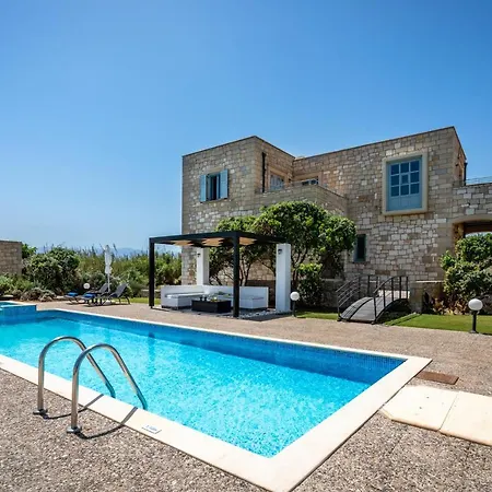 Beachfront Turquoise With Private Pool, Bbq And Ping Pong Table Villa
