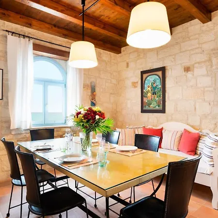 Beachfront Turquoise With Private Pool, Bbq And Ping Pong Table Villa Chania (Crete)