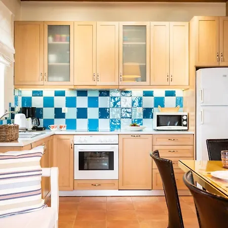 Beachfront Turquoise With Private Pool, Bbq And Ping Pong Table Villa