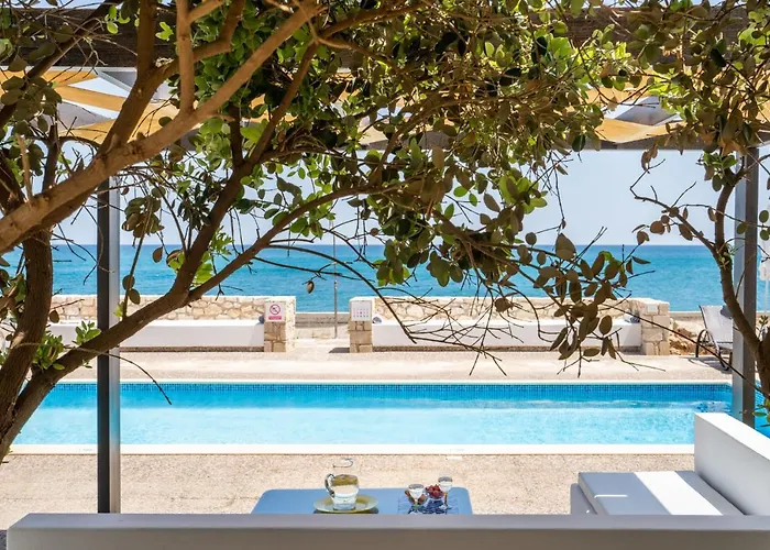 Beachfront Turquoise With Private Pool, Bbq And Ping Pong Table