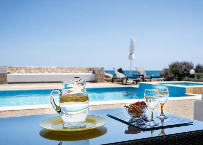 Beachfront Turquoise With Private Pool, Bbq And Ping Pong Table * Chania (Crete)