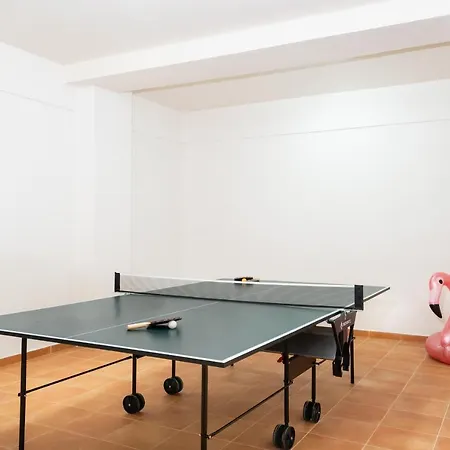 Βίλα Beachfront Turquoise With Private Pool, Bbq And Ping Pong Table Χανιά