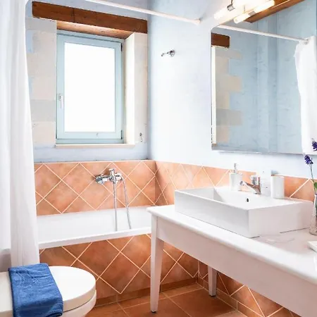 Βίλα Beachfront Turquoise With Private Pool, Bbq And Ping Pong Table