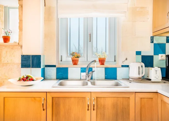 Beachfront Turquoise With Private Pool, Bbq And Ping Pong Table * La Canea