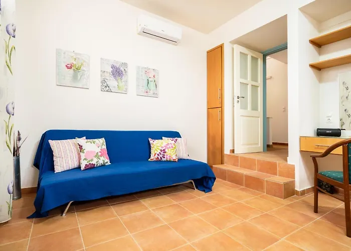 Beachfront Turquoise With Private Pool, Bbq And Ping Pong Table La Canea