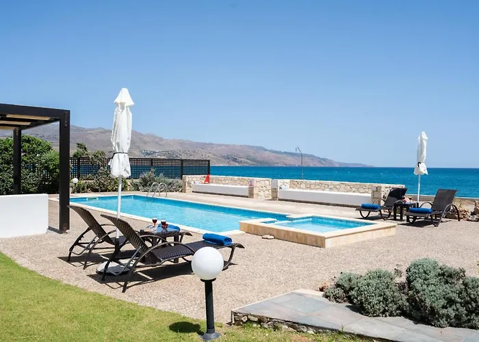 Beachfront Turquoise With Private Pool, Bbq And Ping Pong Table